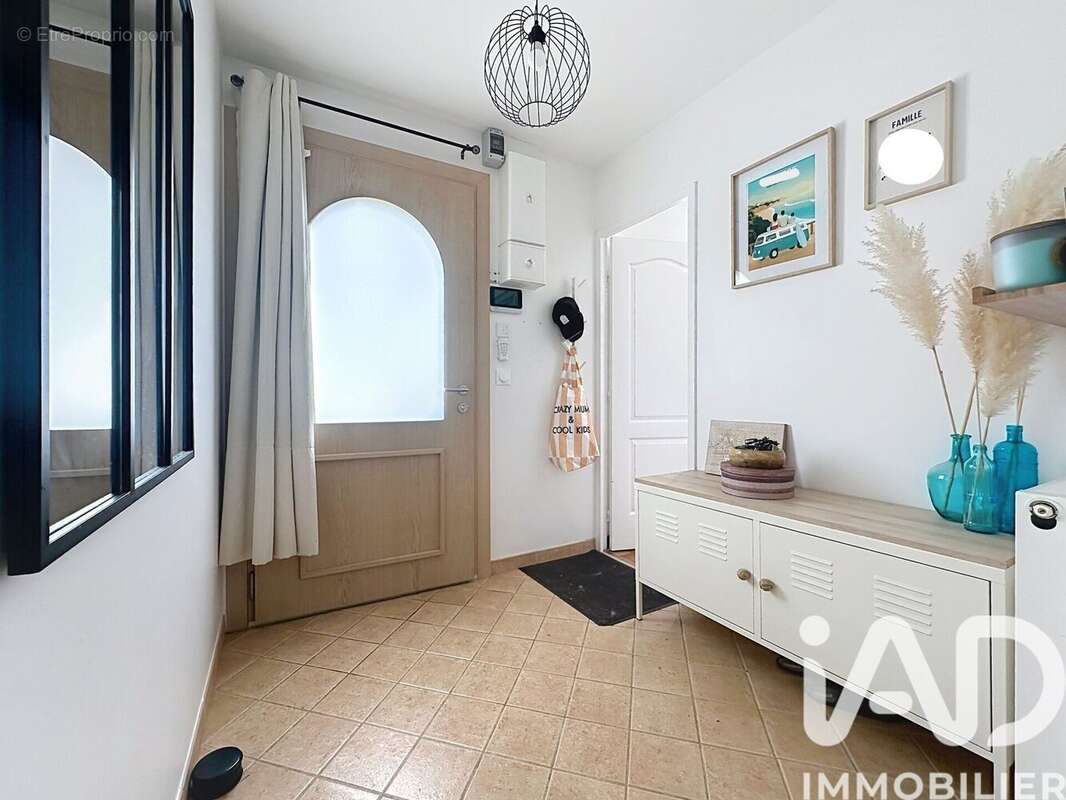 Maison 131 m² à Vieille-Eglise-En-Yvelines  - photo 2