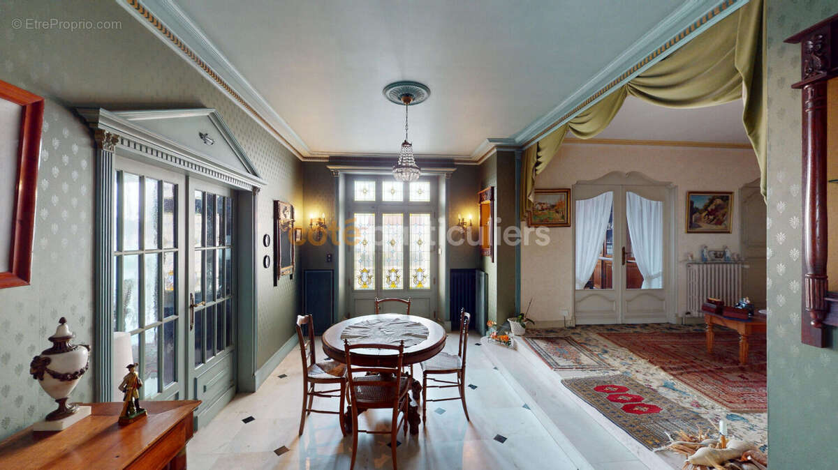 Maison à MORTAGNE-SUR-SEVRE