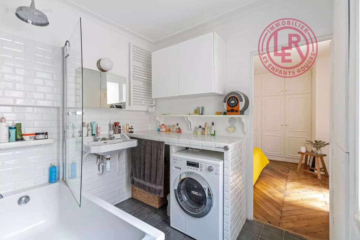 Appartement à PARIS-10E