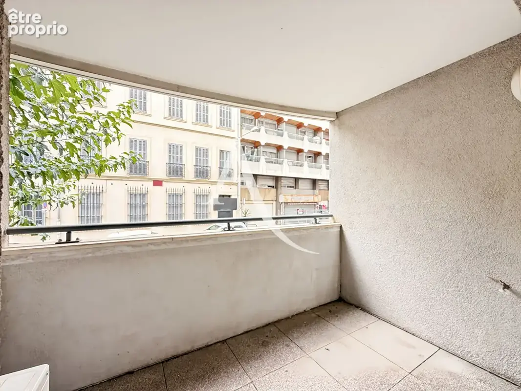 À vendre appartement T2 de 46 m² avec terrasse, parking et cave ? Prado 13008 Marseille - photo 2
