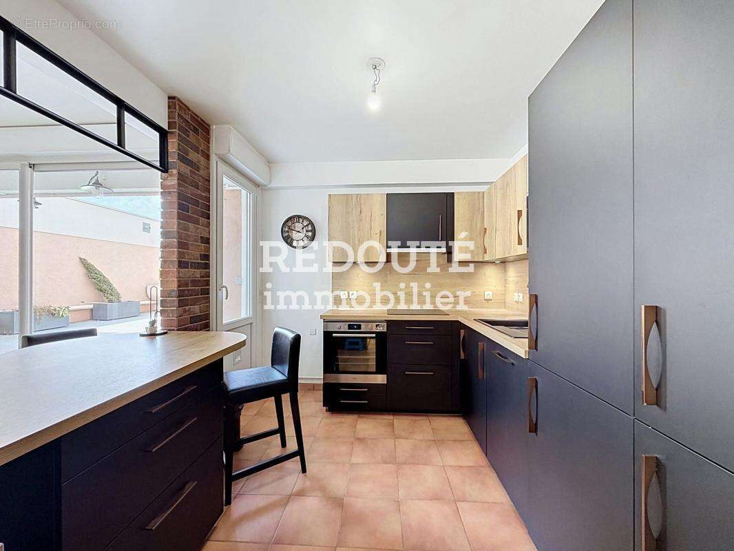 À vendre - appartement t4 avec terrasse panoramique et stationnement - photo 4