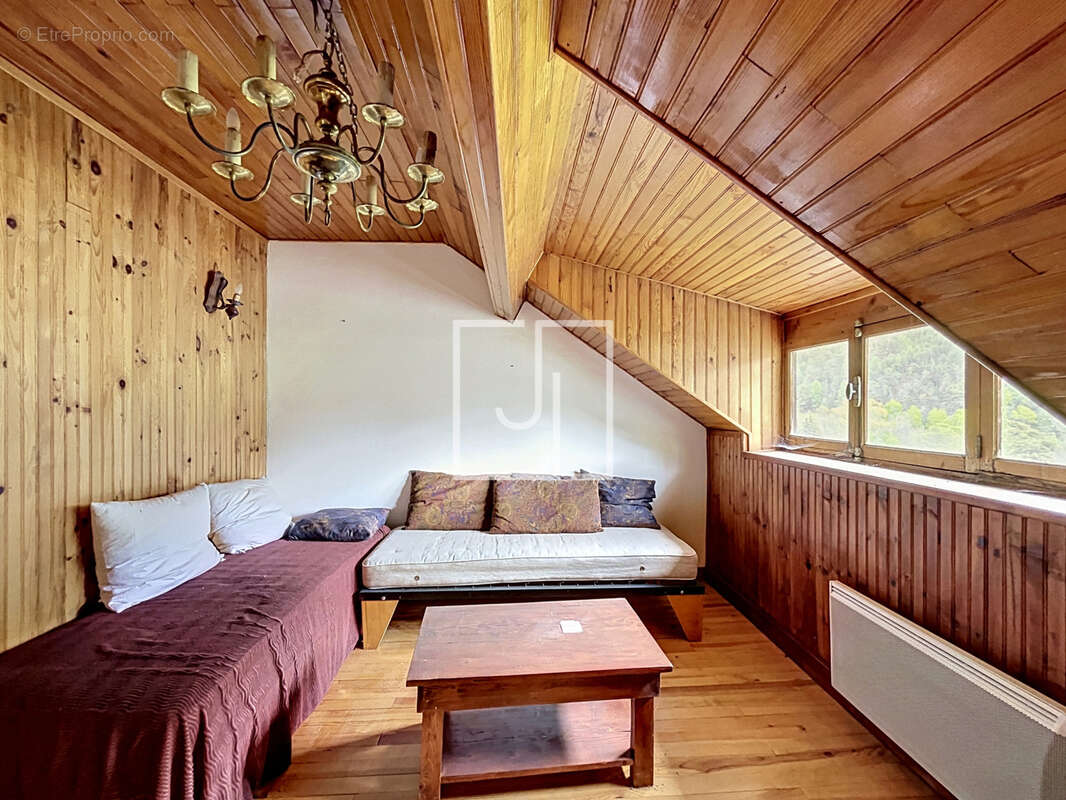 Appartement à LA CONDAMINE-CHATELARD