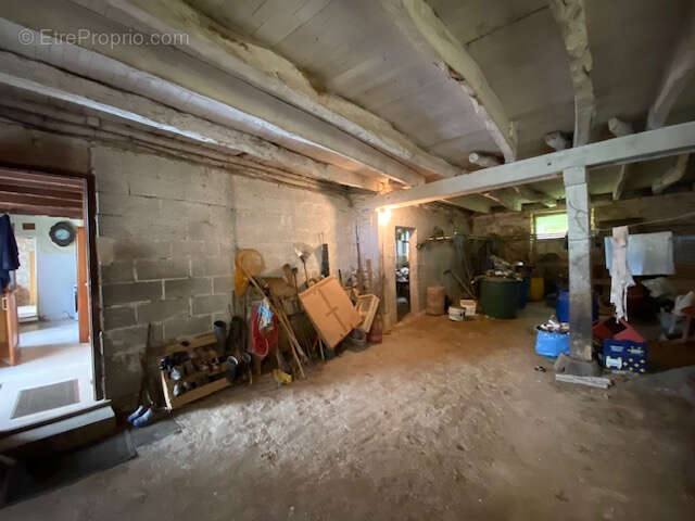 Ancien corps de ferme renover sur terrain de 3109 m2 - photo 9