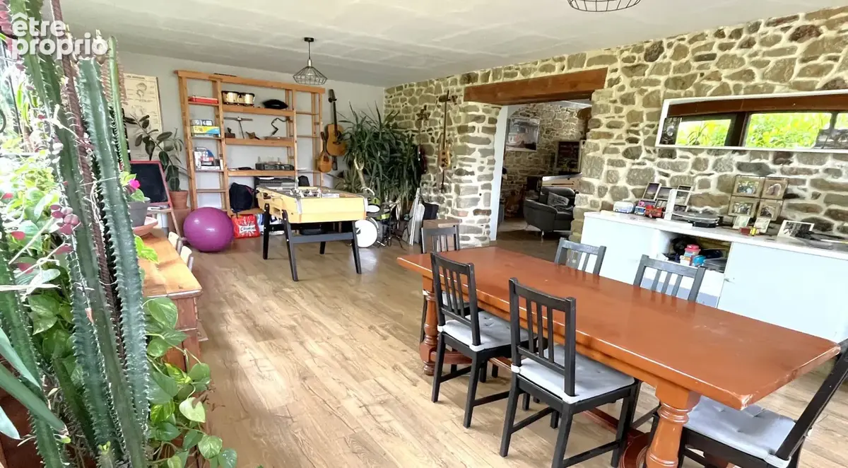 Entre Dinan et Plélan le Petit - Une longère pleine de charme et parfaite pour une famille - photo 7