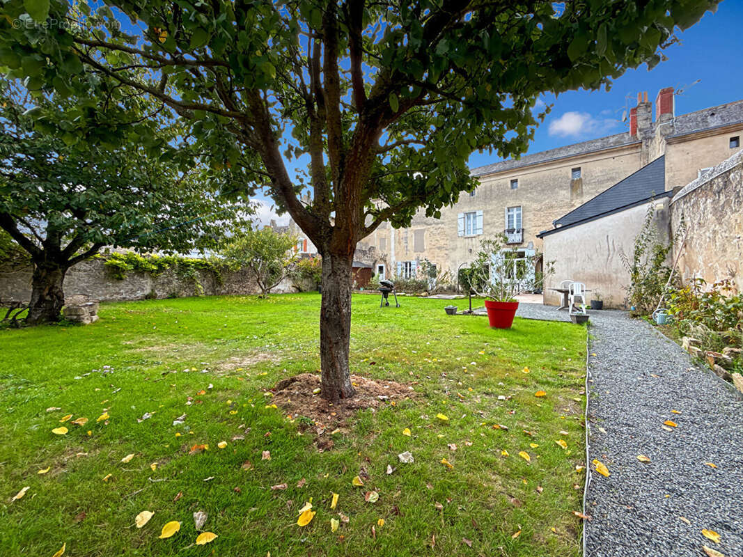 Maison à DOUE-LA-FONTAINE