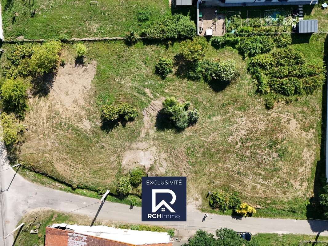 Terrain à OYTIER-SAINT-OBLAS