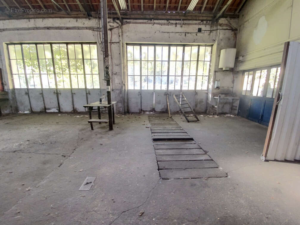 Maison à MANZAC-SUR-VERN