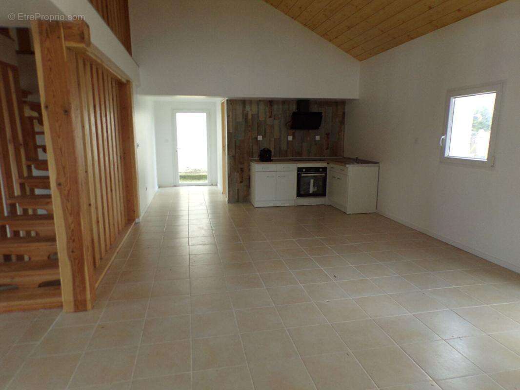 Maison à RION-DES-LANDES