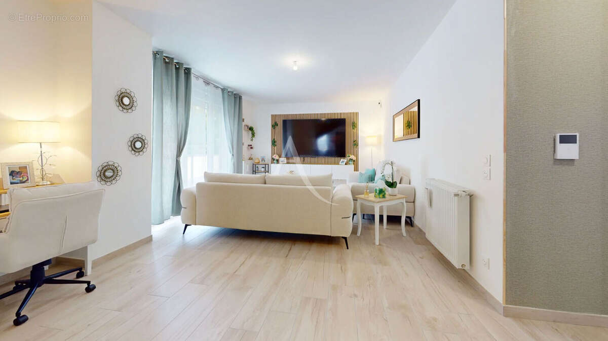 Appartement à OZOIR-LA-FERRIERE