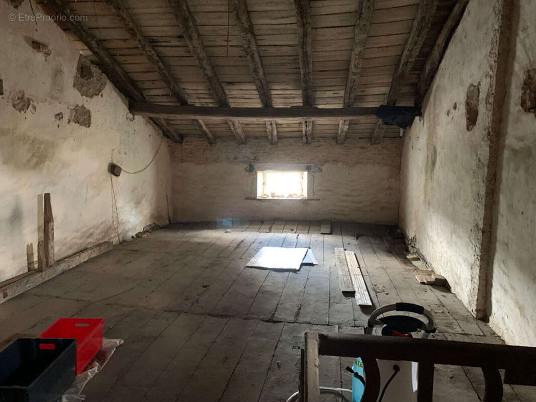 Maison à CHAMPAGNE-MOUTON