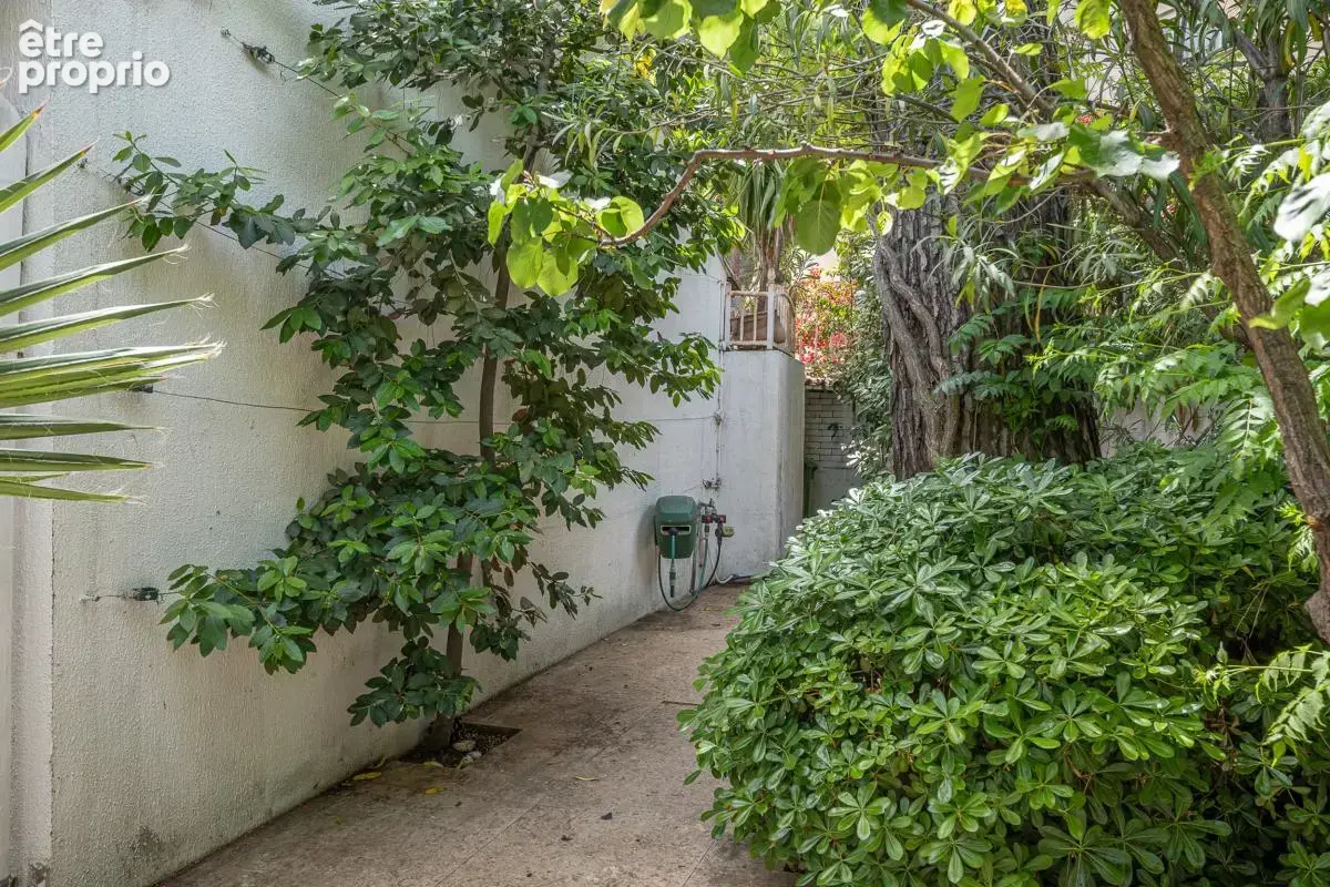 Maison 4 pièces 140 m² à vendre à Marseille-8e (13008) - photo 5