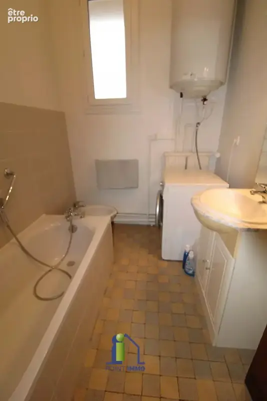 Appartement T3 avec balcons secteur Hôtel de Ville - 13002 Marseille - photo 10