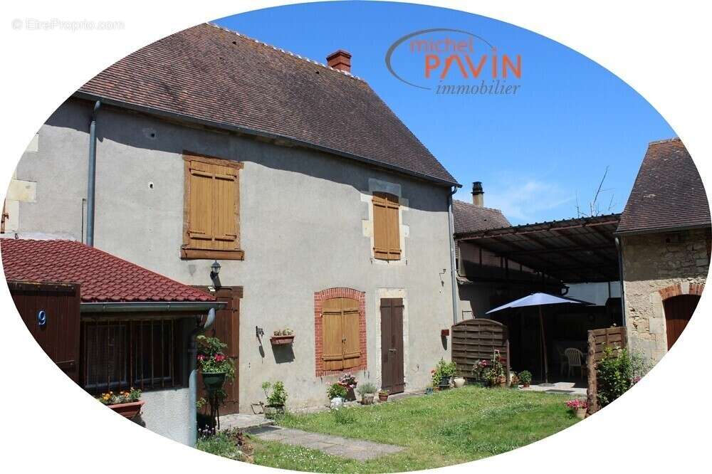 Maison à LA GUERCHE-SUR-L'AUBOIS