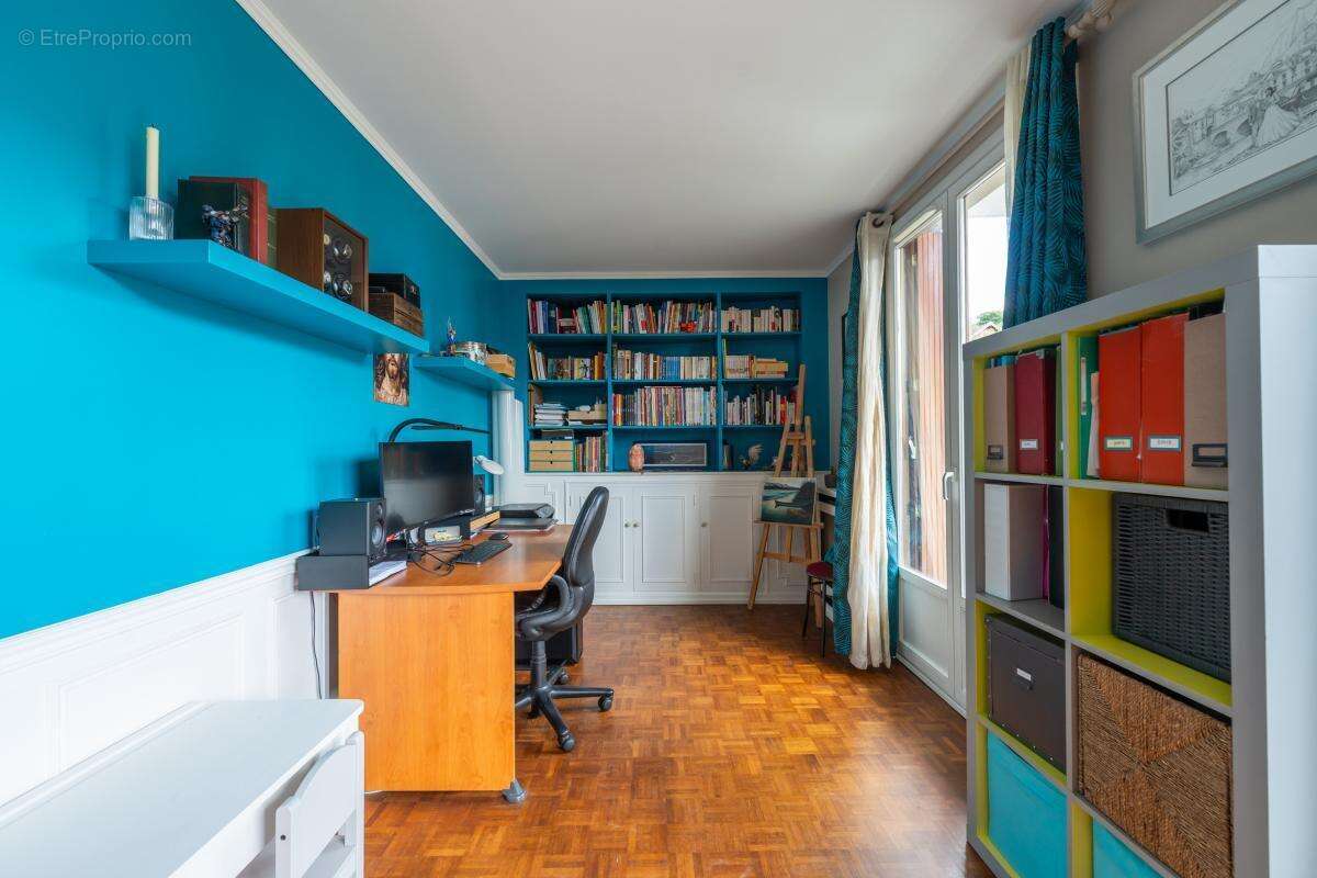 Appartement à VILLE-D'AVRAY