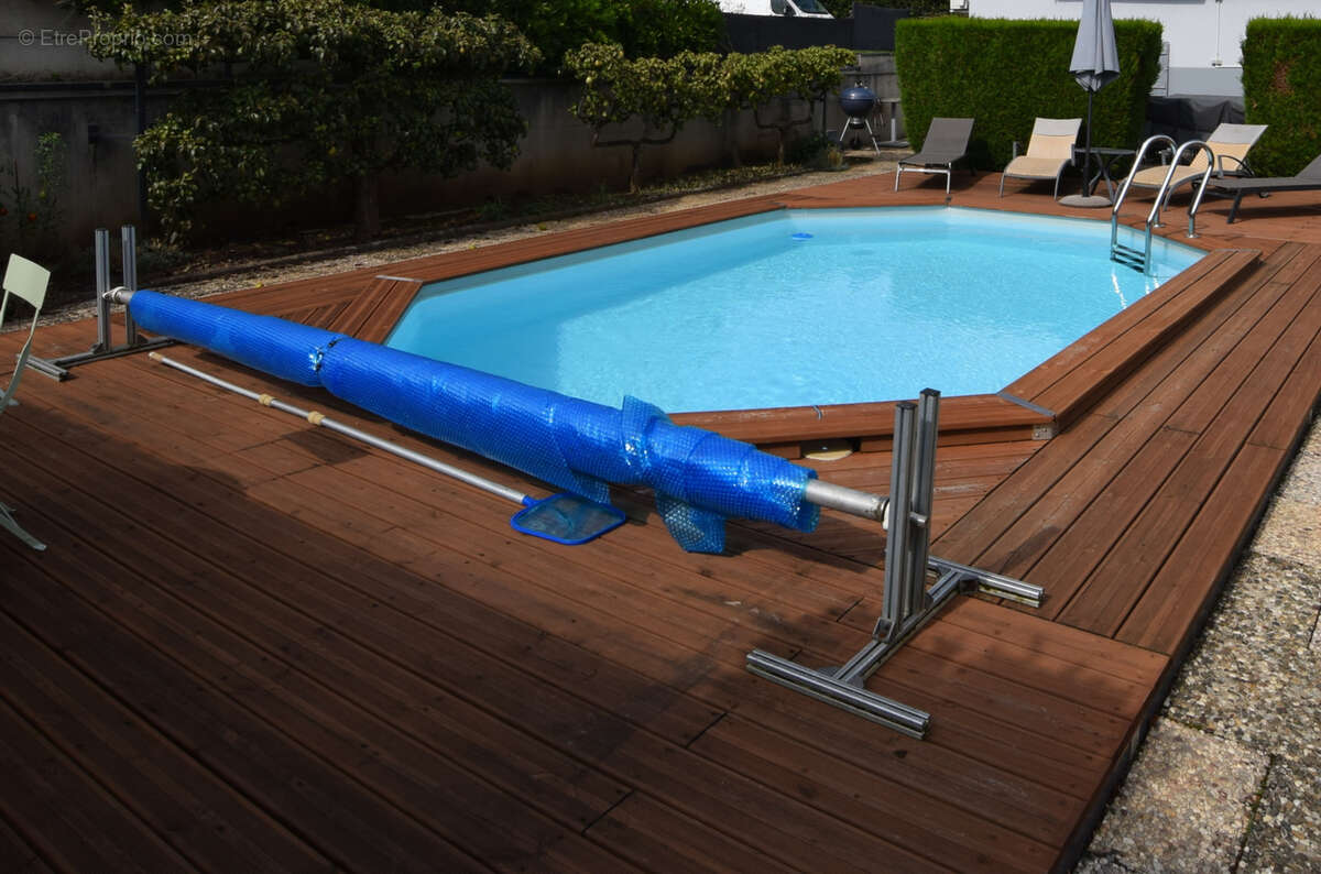 Maison à VIEUX-CHARMONT