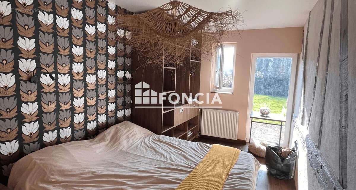 Maison à HERMIVAL-LES-VAUX