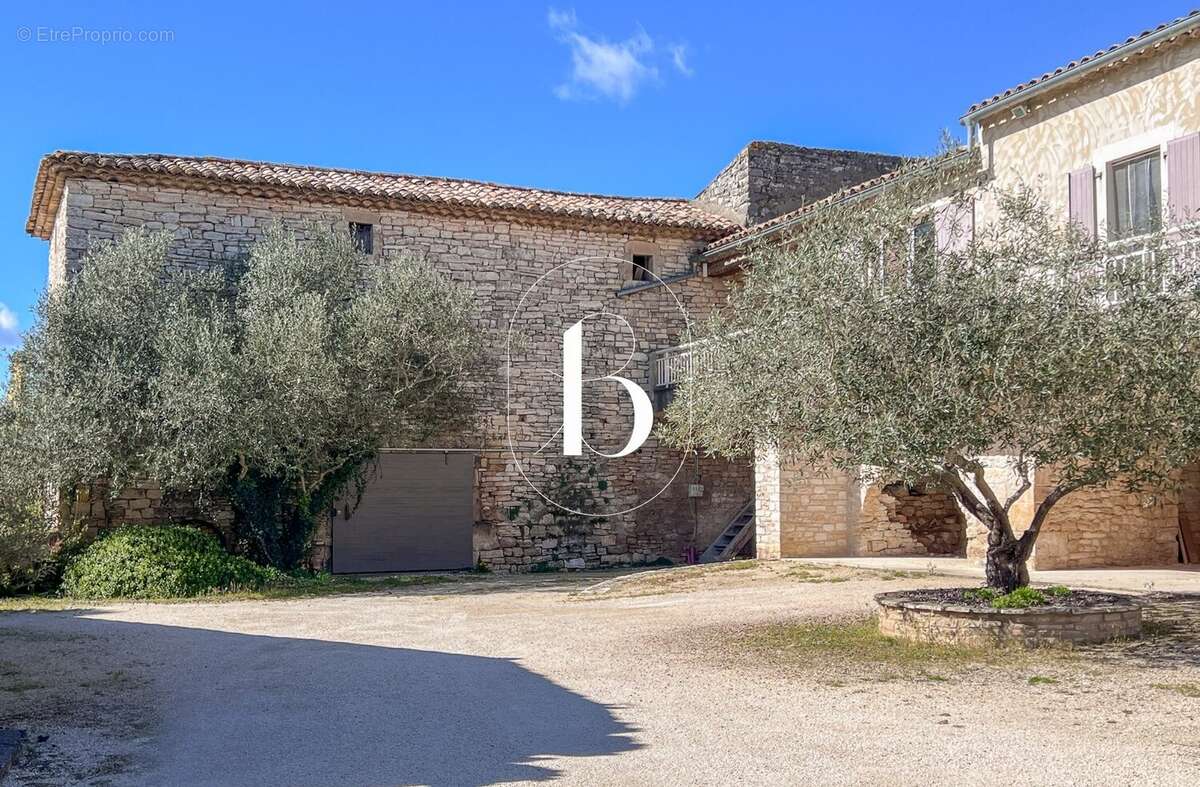 Maison à ORGNAC-L'AVEN