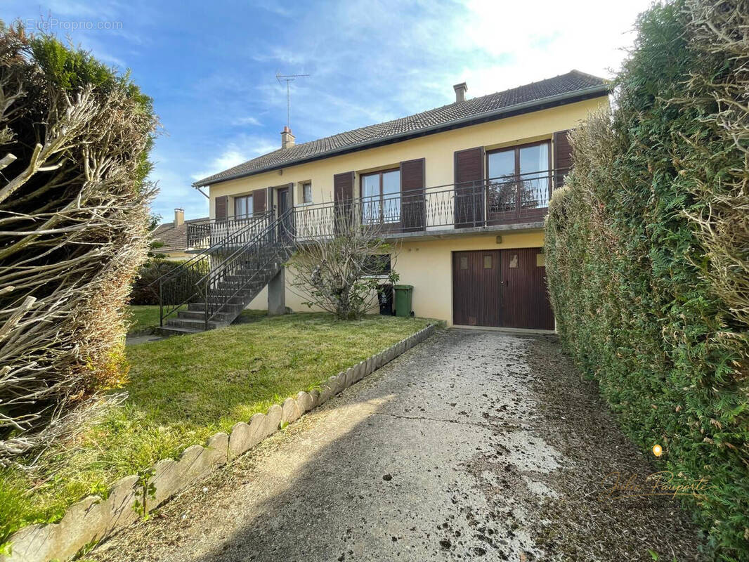 Maison à CHARNY