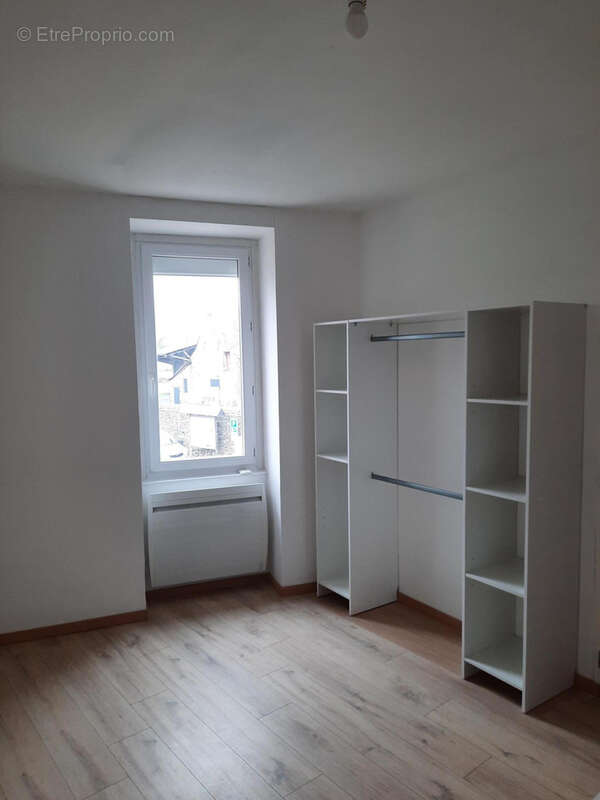 Maison à AVIRE