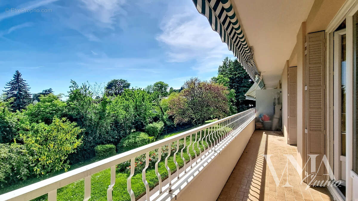 Appartement à CHAMPAGNE-AU-MONT-D'OR