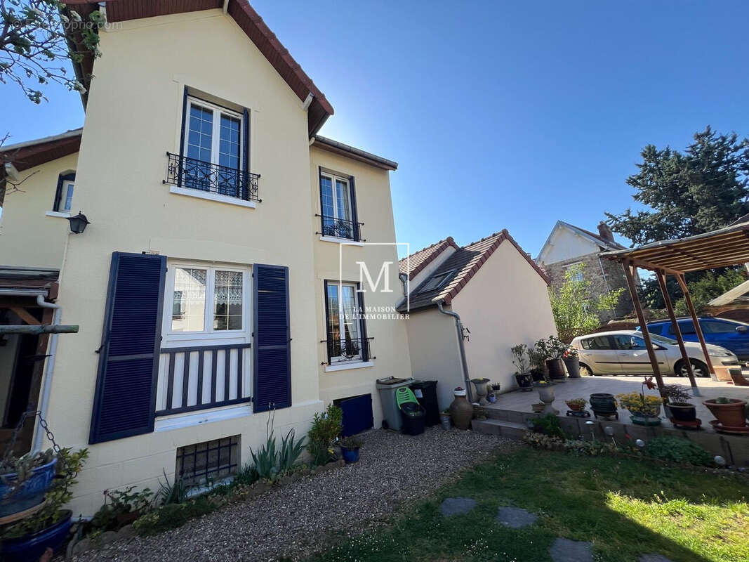 Maison à MAISONS-LAFFITTE