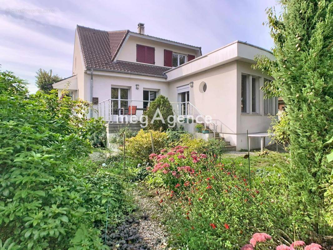 Maison à RIS-ORANGIS