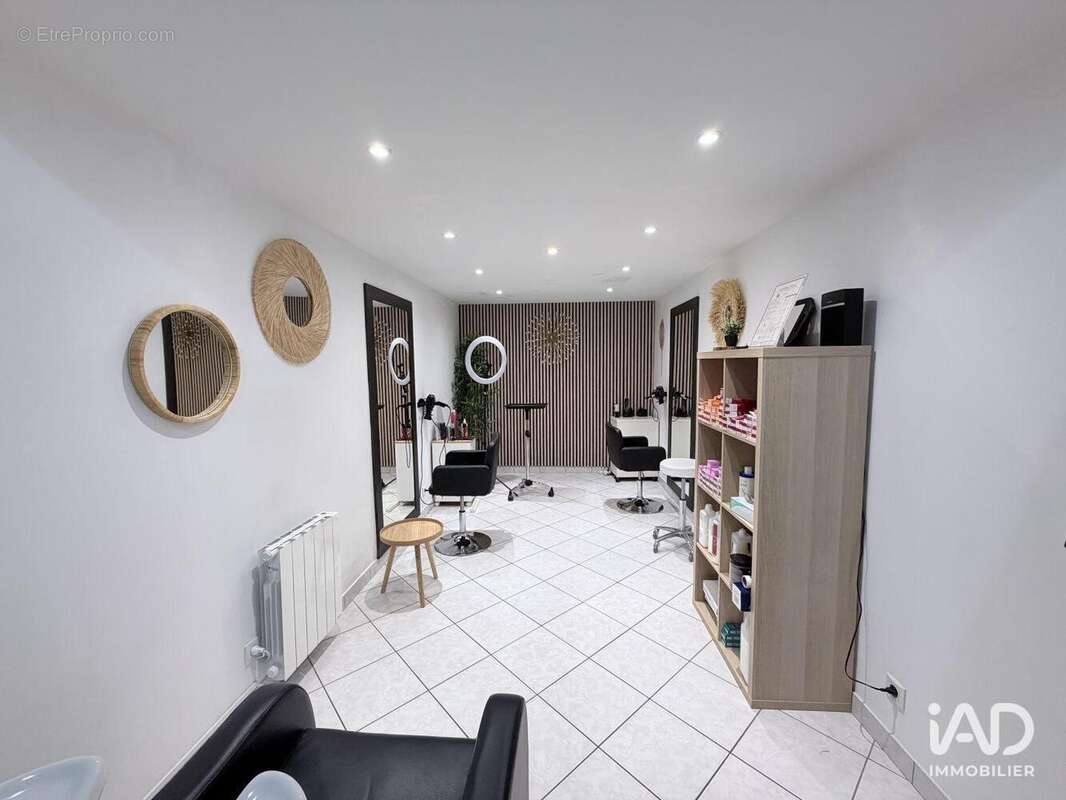 Photo 9 - Commerce à ORGEVAL