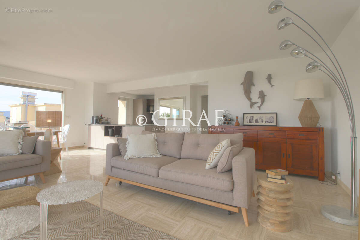 Appartement à LE CANNET