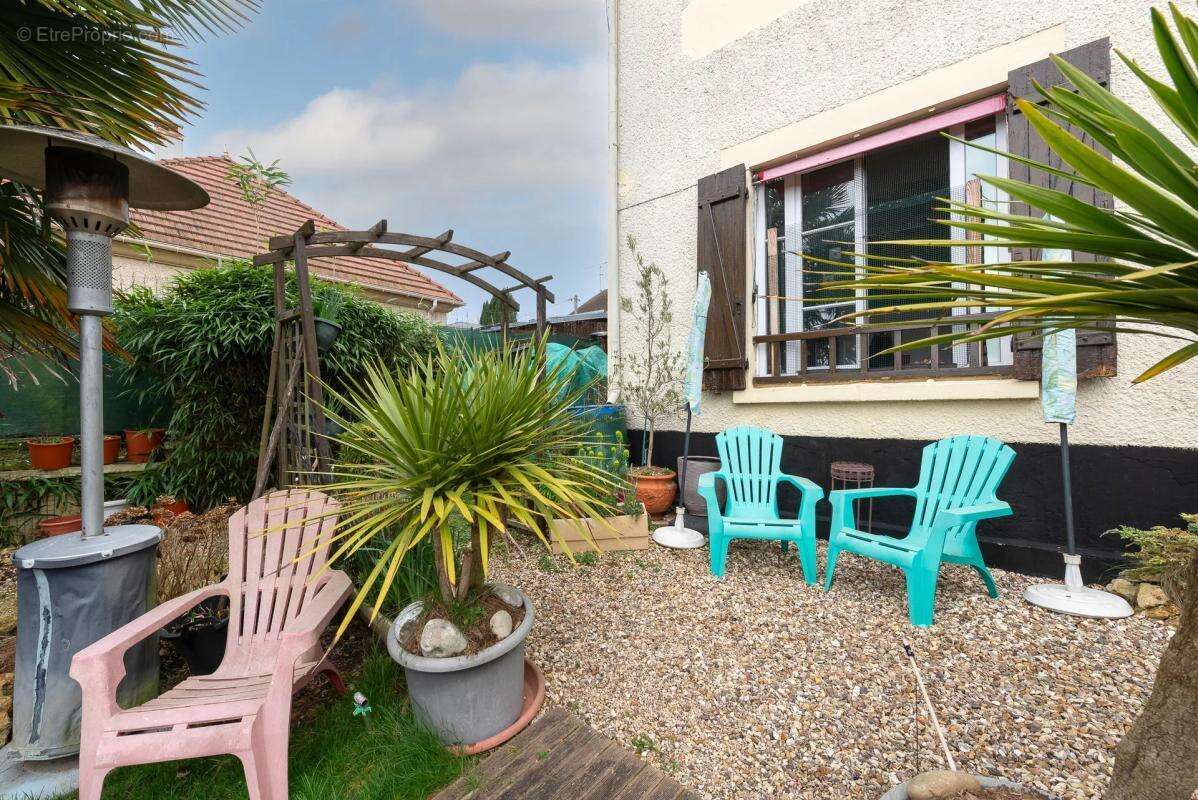 Maison à COUILLY-PONT-AUX-DAMES