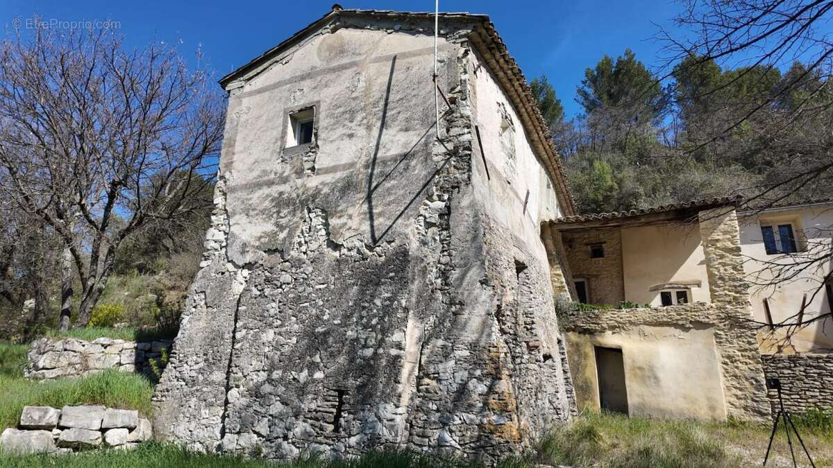 Maison à ENTRECHAUX
