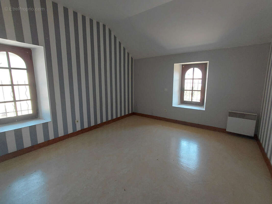 Maison Entrammes 5 pièce(s) 103 m2 - photo 9