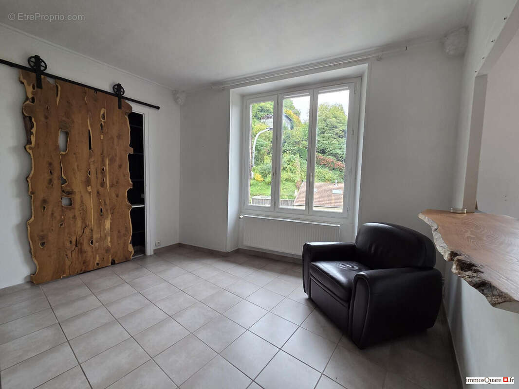 Appartement à DOMENE