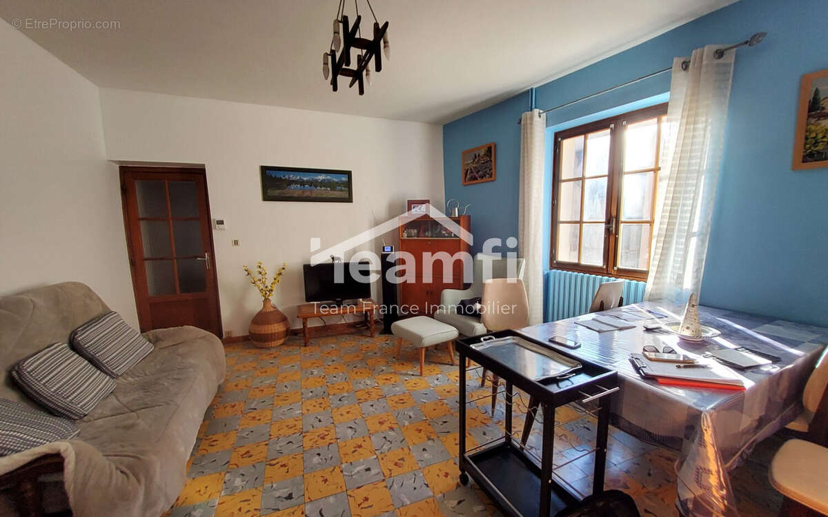 Maison à SAINT-VICTOR-DE-MALCAP