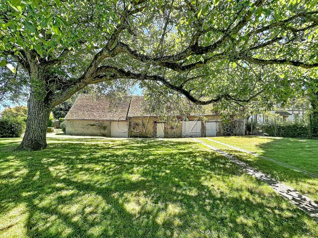 Charme et campagne pour cet ancien presbytère - photo 10