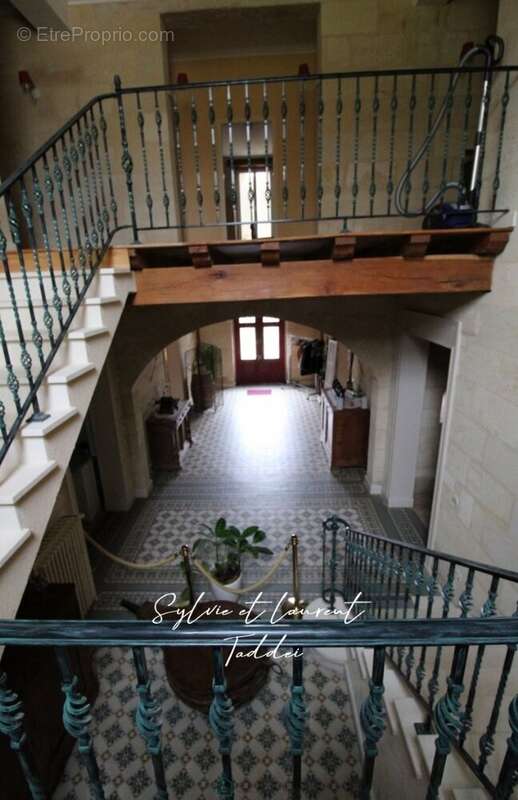 Maison de maitre renovee et outil professionnel cle en main sur plus de 10 hectares - photo 5