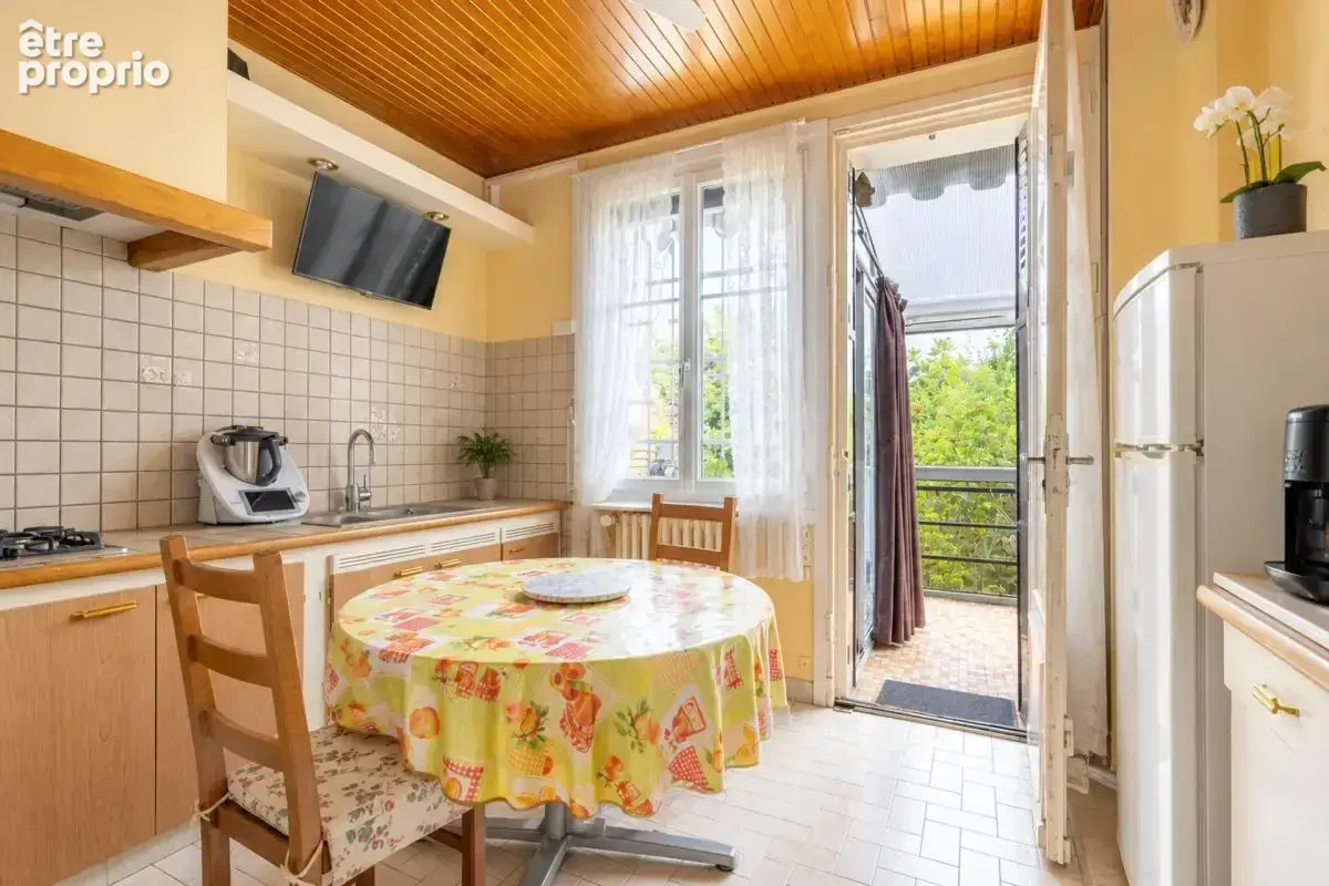 Maison de 8 pièces d'environ 200 m² à Bagnolet - photo 4