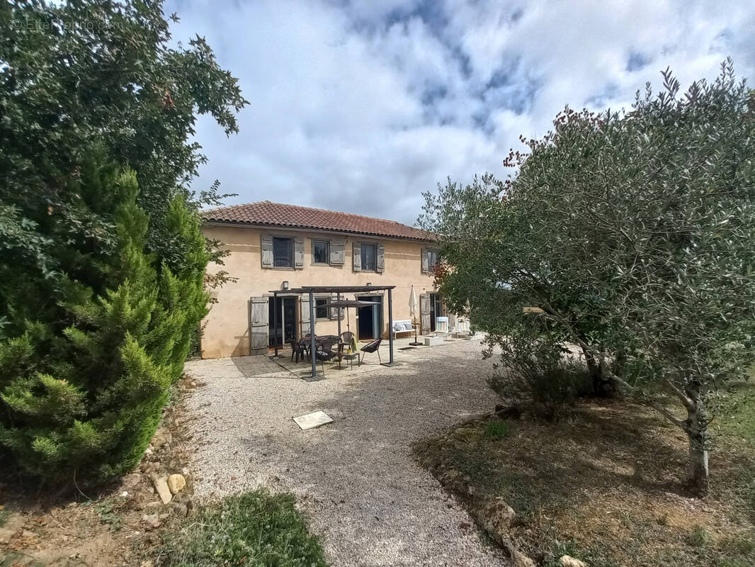Maison à TRIE-SUR-BAISE