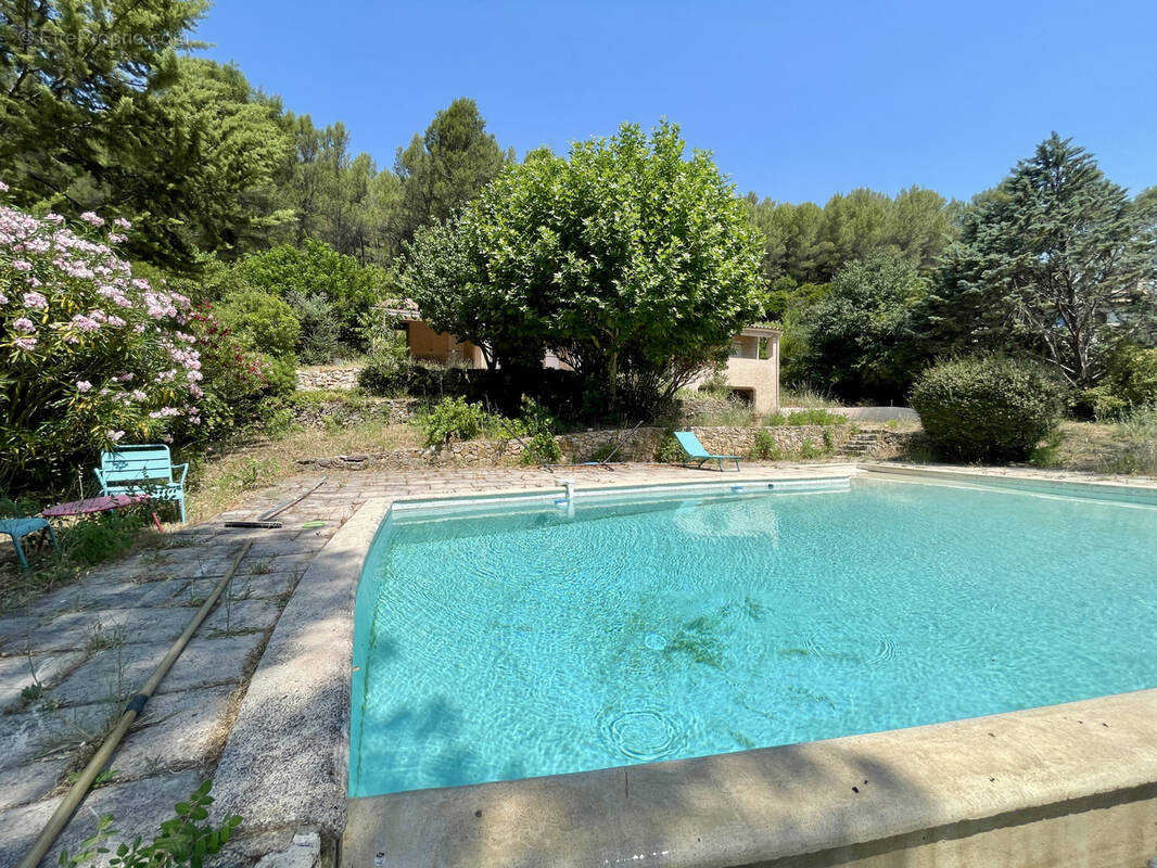 Maison à CUGES-LES-PINS