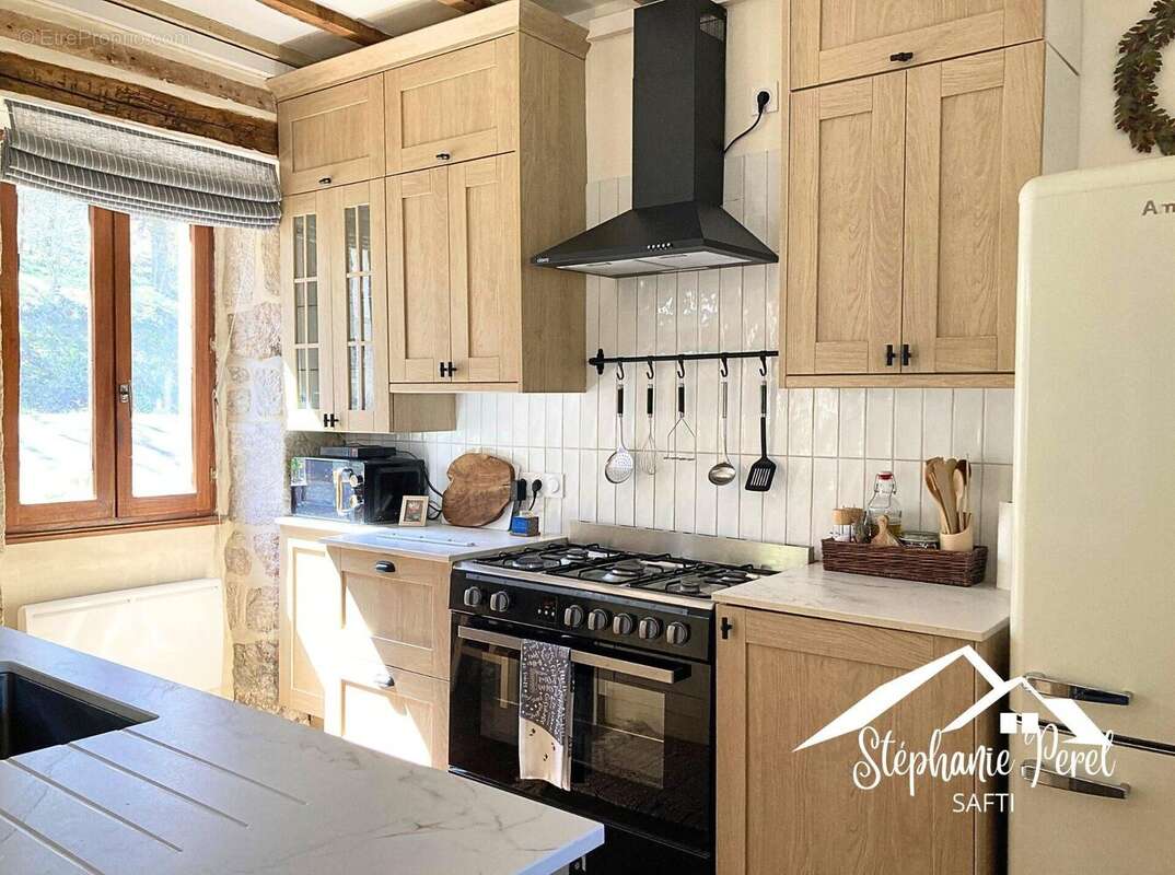 Maison 298 m² à Gourdon-Murat  - photo 2