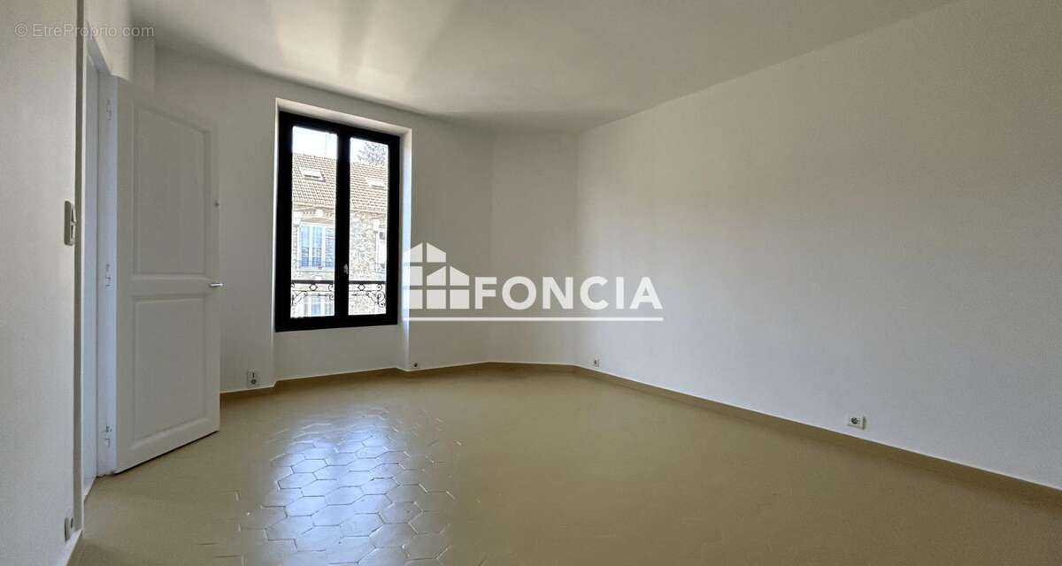 Maison à CORBEIL-ESSONNES