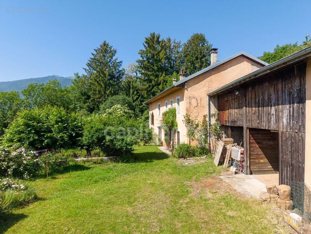 Maison à vendre 5 pièces PERON (01) - photo 7