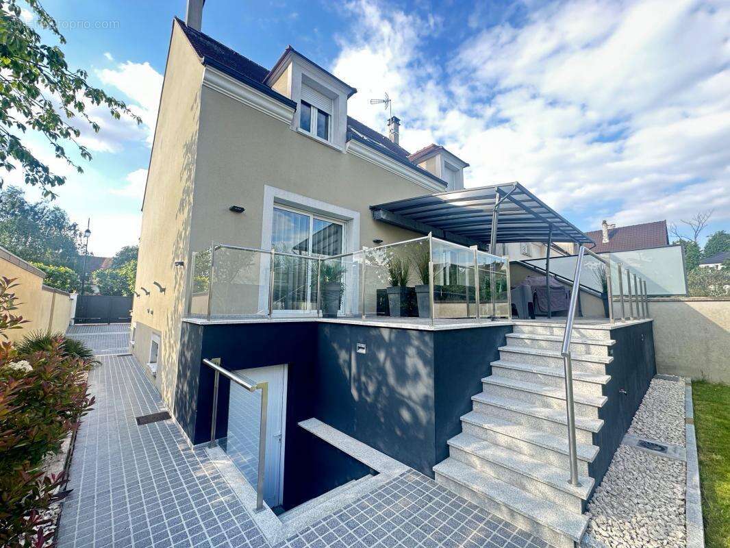 Maison à LE PLESSIS-TREVISE