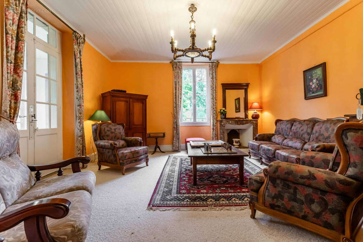 Maison à PUY-L'EVEQUE