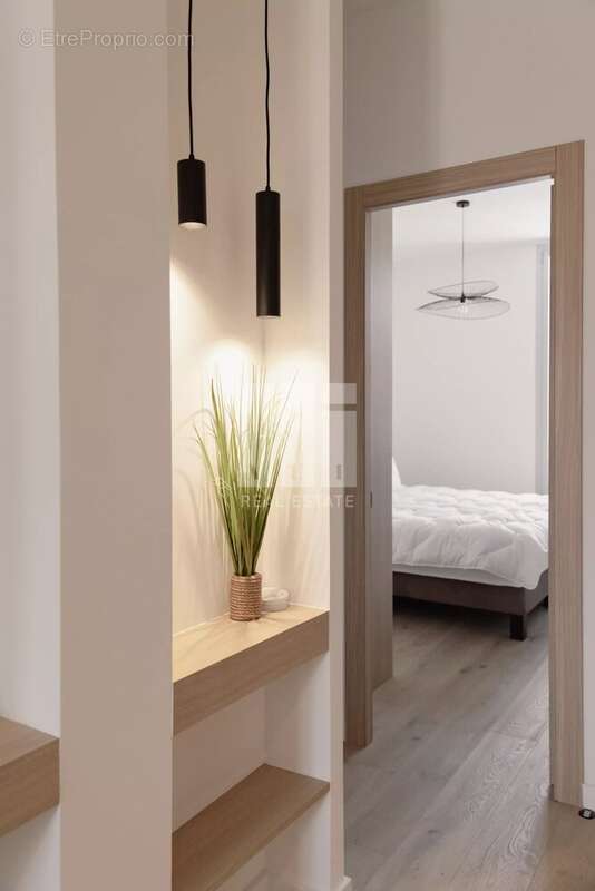 Cannes Centre Ville - Dernier étage - Appartement 4 pièces - photo 15