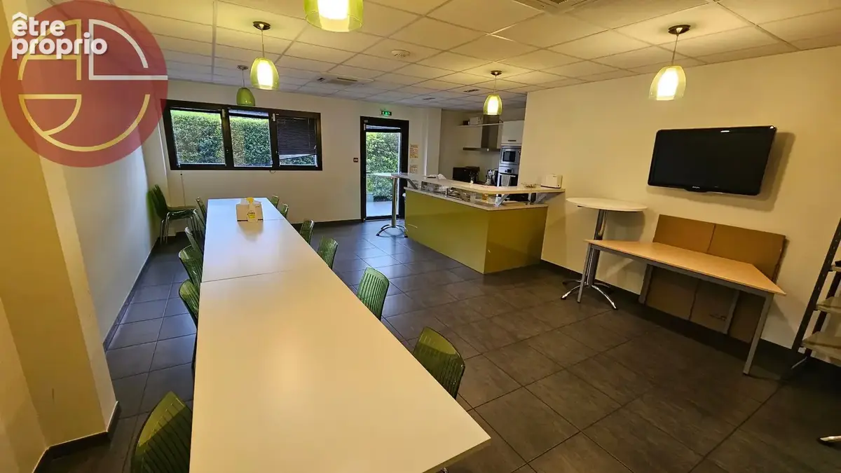 Commerce 949 m² à vendre à Plaisance-Du-Touch (31830) - photo 2