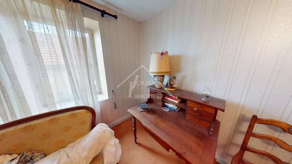 Maison à BELLENAVES