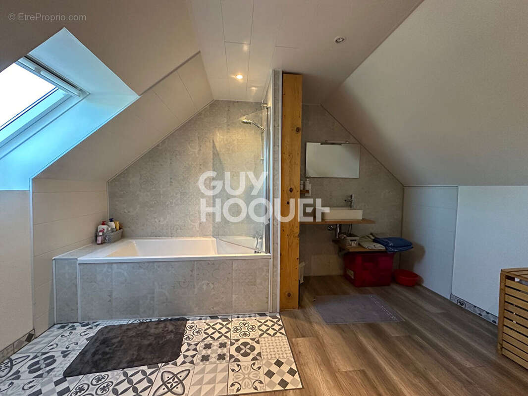 Maison à FRANCHEVILLE