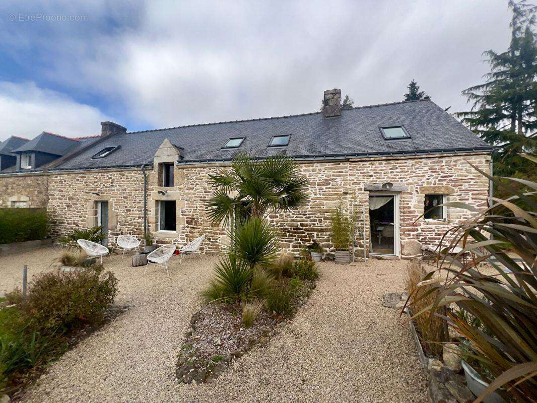Maison à CAMORS