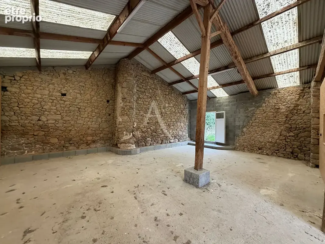 Grange a renover - tranquilite des lieux - fort potentiel - photo 4