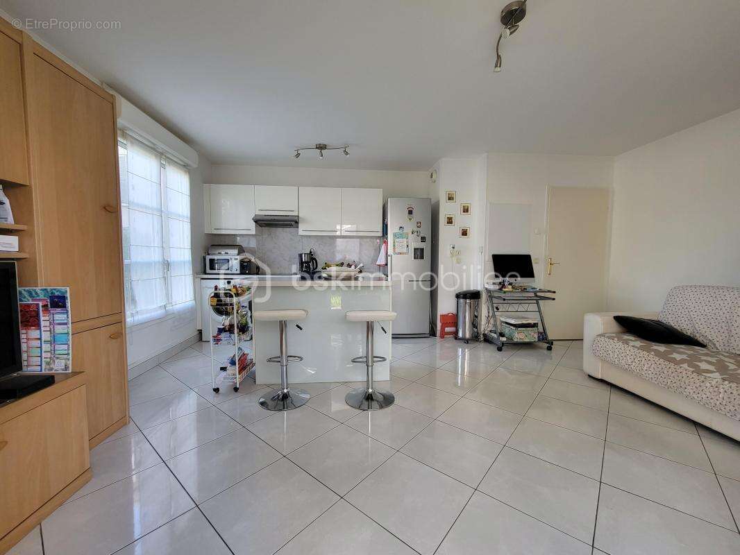 Appartement à COMBS-LA-VILLE